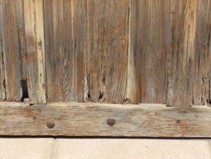 Restauración de portón histórico en Nules | Carpintería a medida