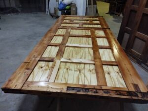 Restauración de portón histórico en Nules | Carpintería a medida