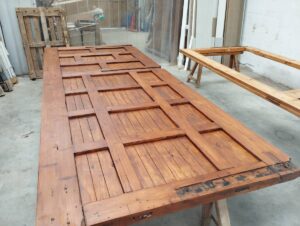 Restauración de portón histórico en Nules | Carpintería a medida